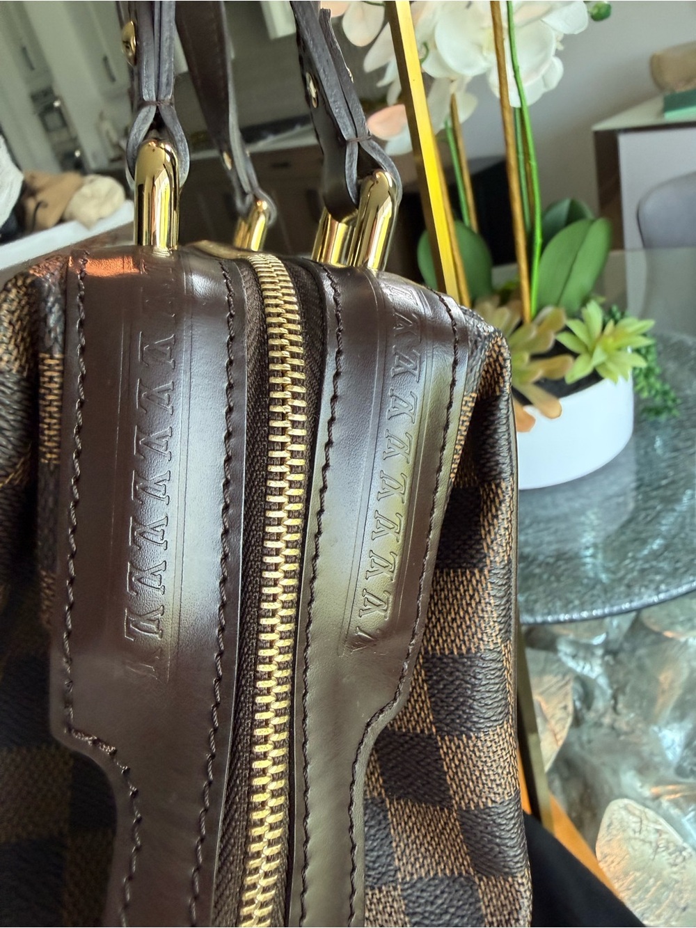 Louis Vuitton
Damier Ebene Knightbridge Handbag - Picture 7 of 12